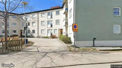 Lagerlokaler att hyra i Upplands Väsby - Bild från Google Street View