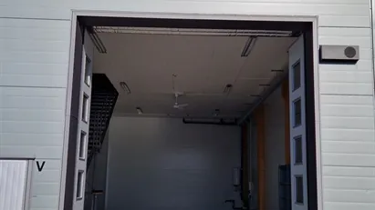 Generös företagslokal med bra förbindelser